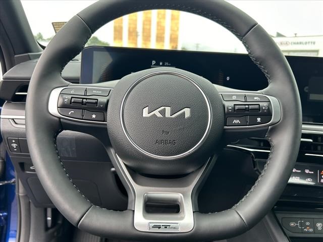 Vehicle image 19 of 29