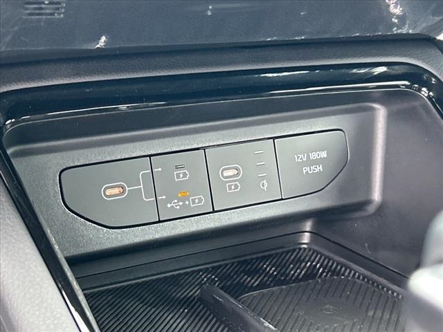 Vehicle image 16 of 29