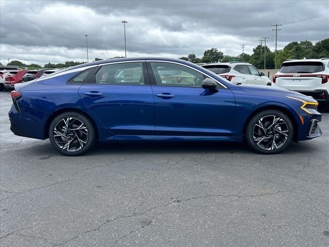 Vehicle image 4 of 29