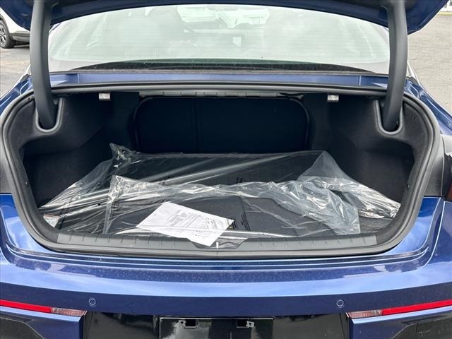 Vehicle image 24 of 29
