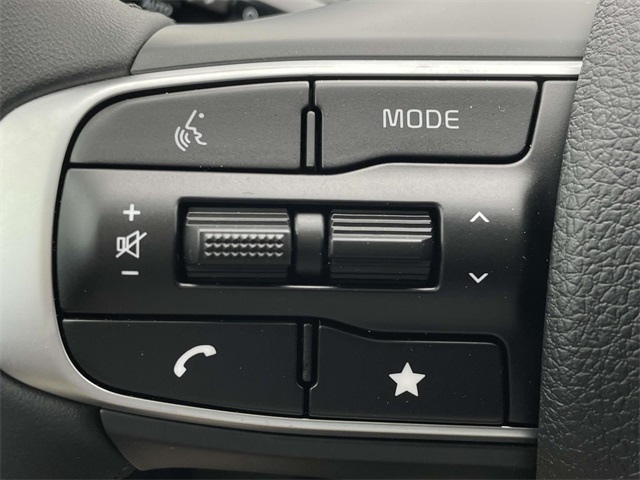 Vehicle image 29 of 37