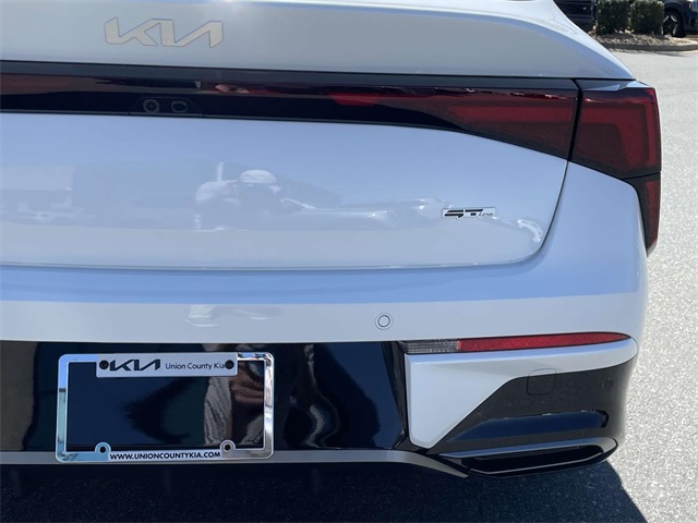 Vehicle image 17 of 37