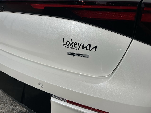 Vehicle image 19 of 25