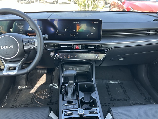 Vehicle image 8 of 25