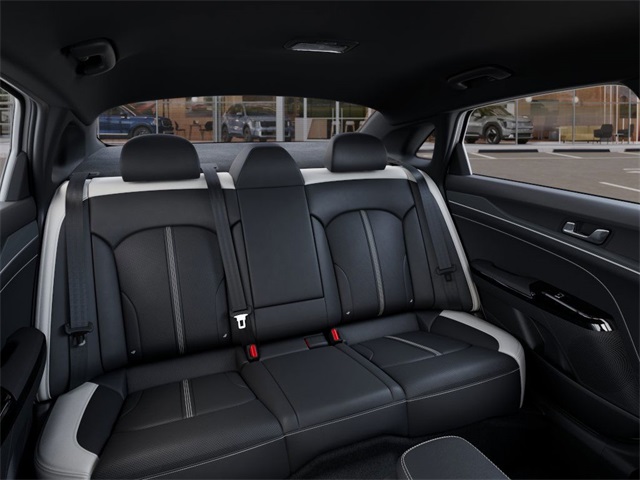 Vehicle image 16 of 27