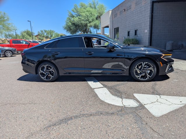 Vehicle image 4 of 31