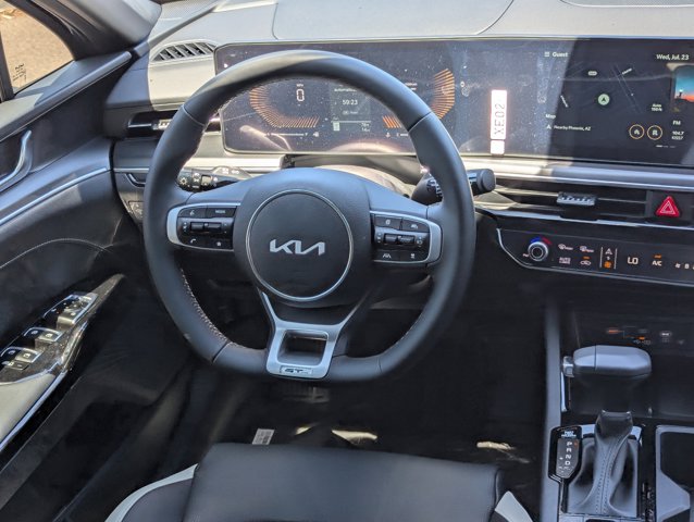 Vehicle image 13 of 31