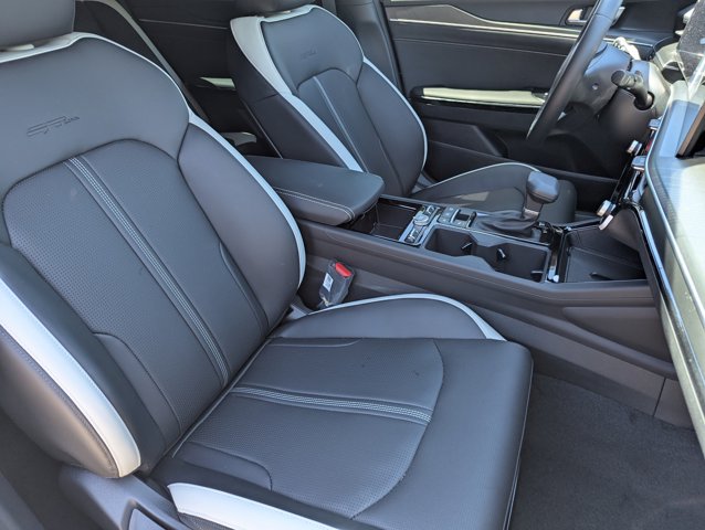 Vehicle image 11 of 31