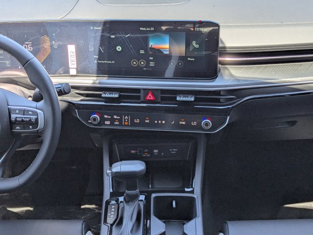 Vehicle image 16 of 31