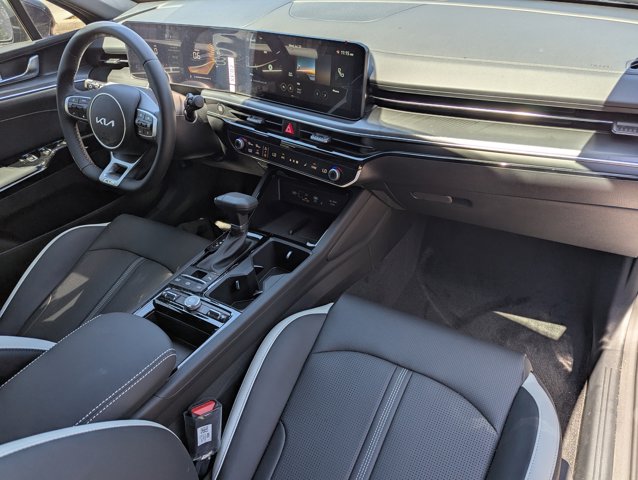 Vehicle image 14 of 31