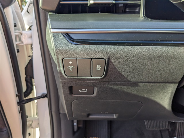 Vehicle image 28 of 28