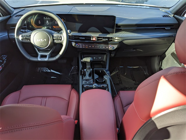 Vehicle image 9 of 28