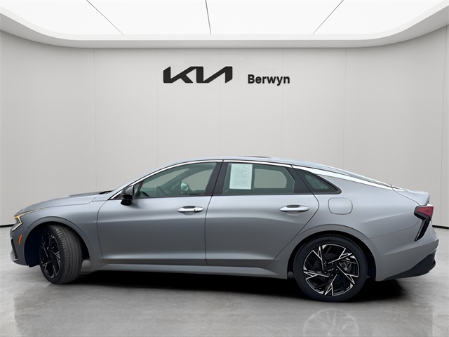 Vehicle image 2 of 18