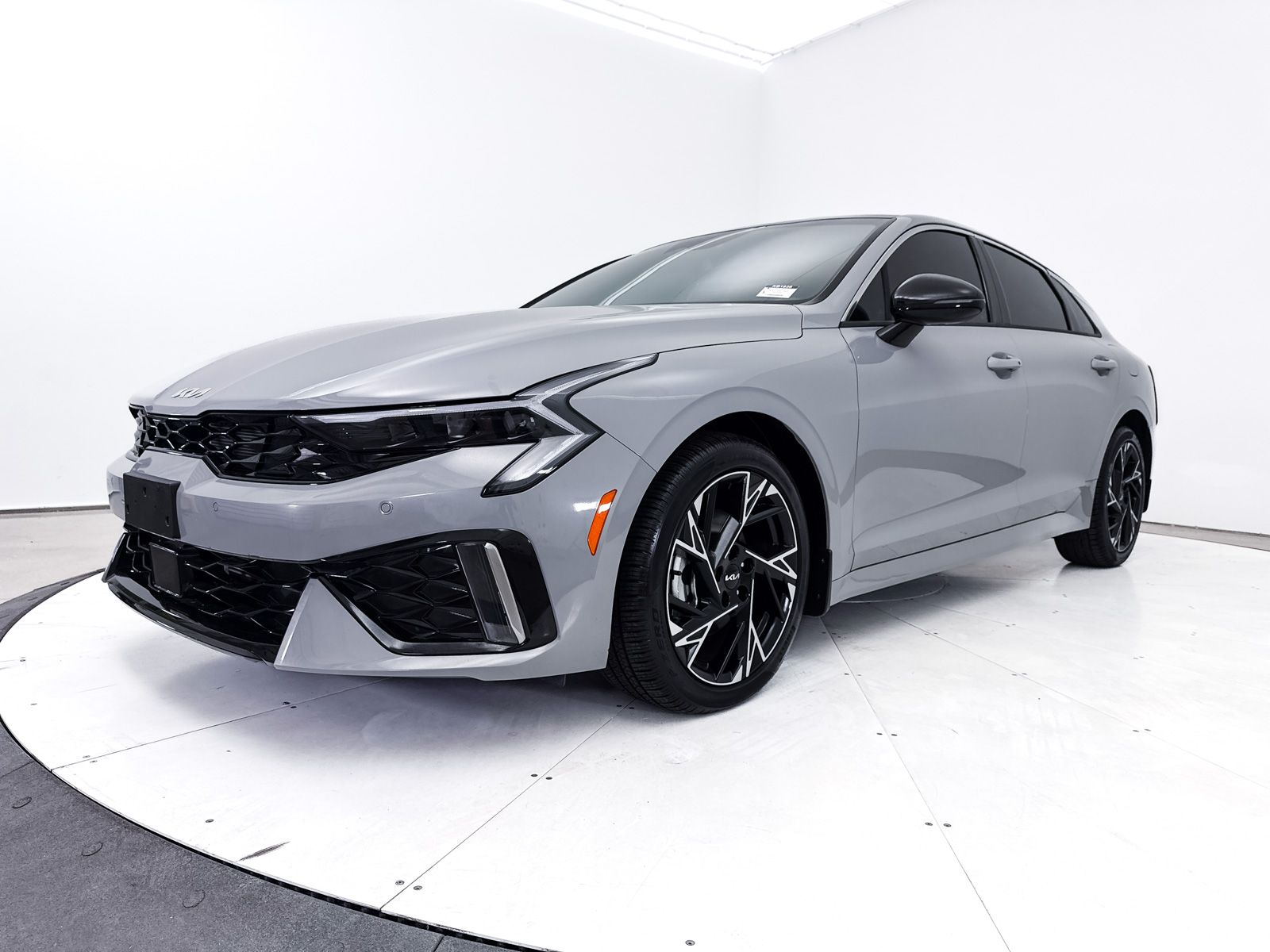 2025 Kia K5 GT-Line Image 1 of 40