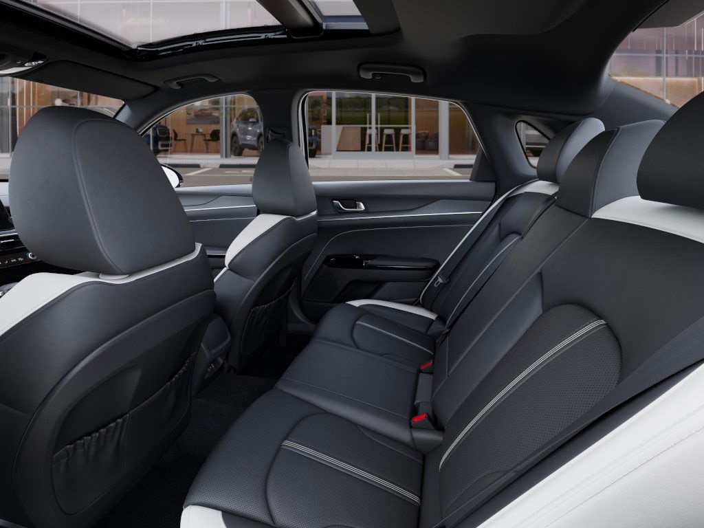 Vehicle image 18 of 27