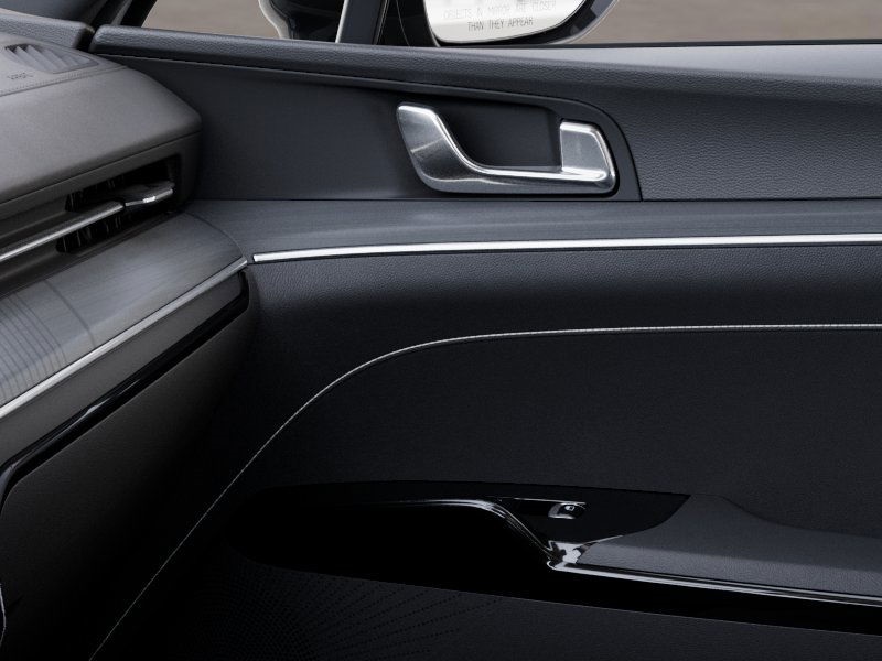 Vehicle image 25 of 27
