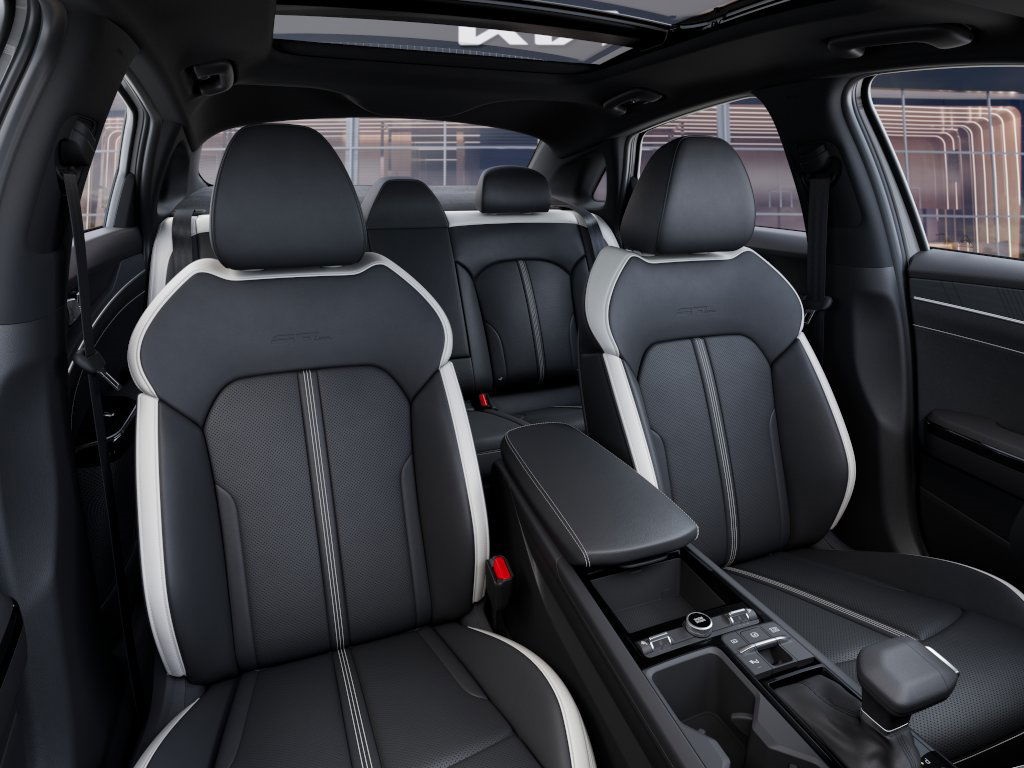 Vehicle image 17 of 27