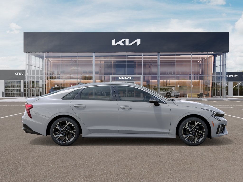 Vehicle image 4 of 27