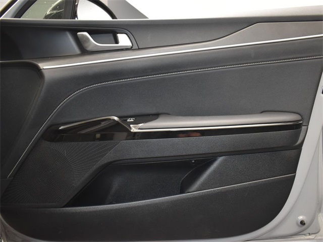 Vehicle image 31 of 49