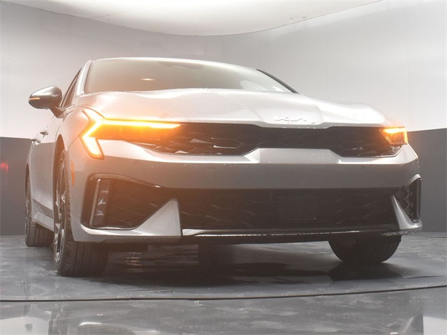 Vehicle image 18 of 49