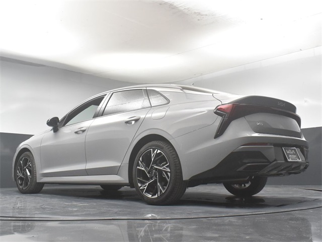 Vehicle image 22 of 49