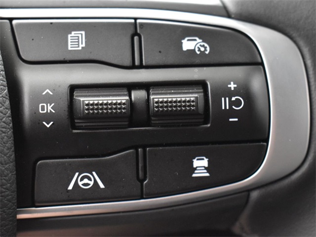 Vehicle image 46 of 49