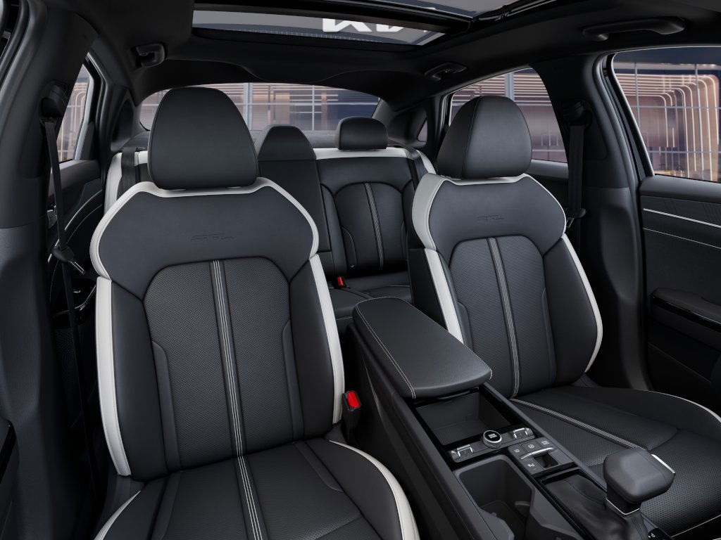 Vehicle image 15 of 27