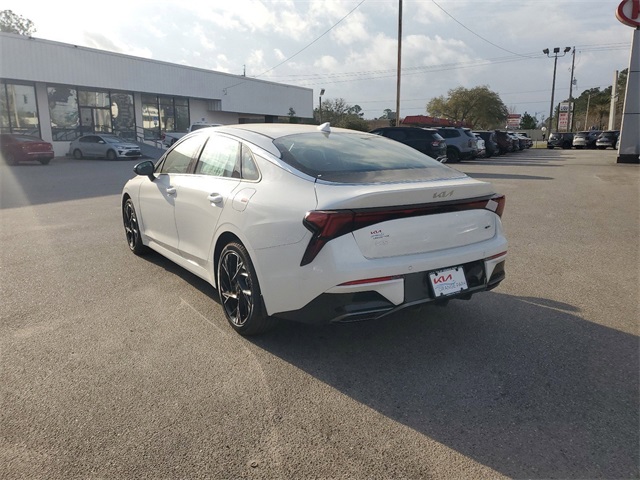 Vehicle image 4 of 28
