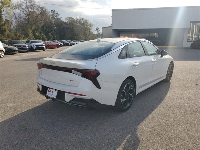 Vehicle image 3 of 28