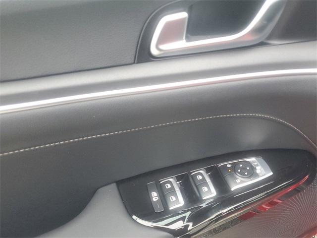 Vehicle image 6 of 28