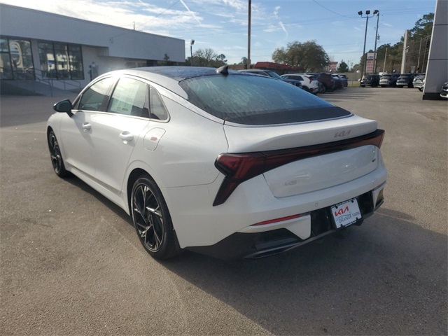 Vehicle image 4 of 33