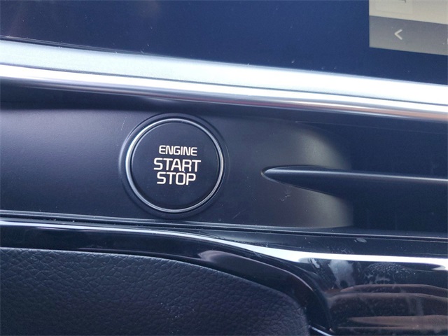 Vehicle image 20 of 33