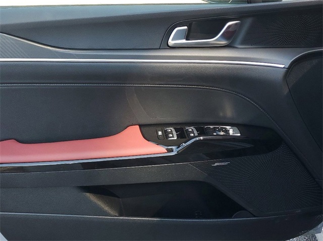 Vehicle image 5 of 33