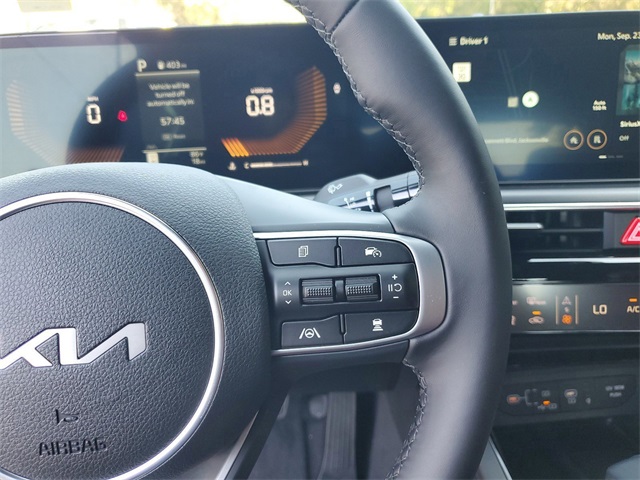 Vehicle image 12 of 33
