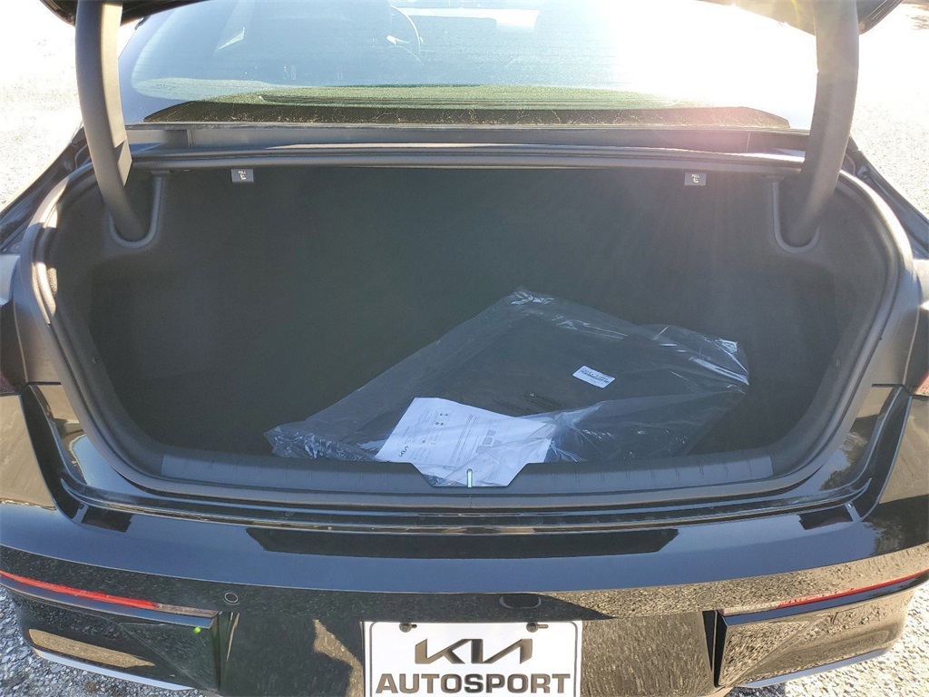 Vehicle image 6 of 25