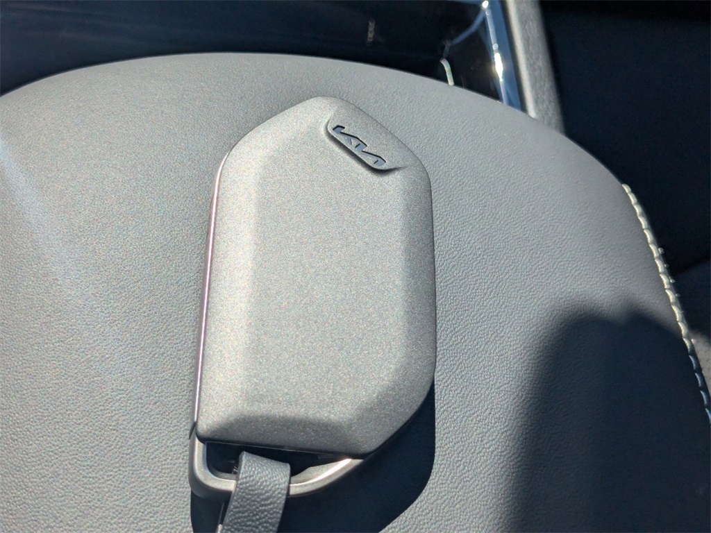 Vehicle image 25 of 25