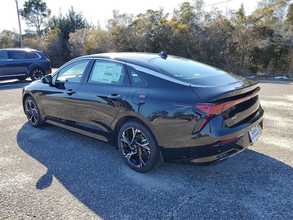 Vehicle image 4 of 25