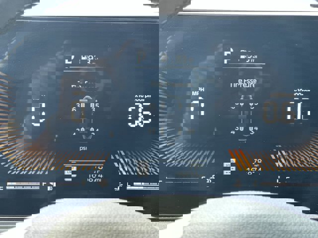 Vehicle image 15 of 26