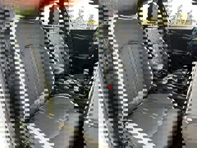 Vehicle image 25 of 26