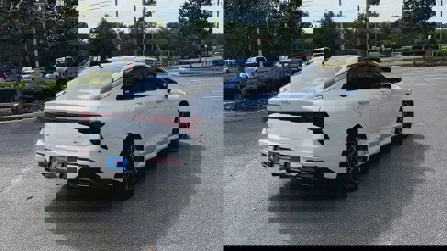 Vehicle image 3 of 26