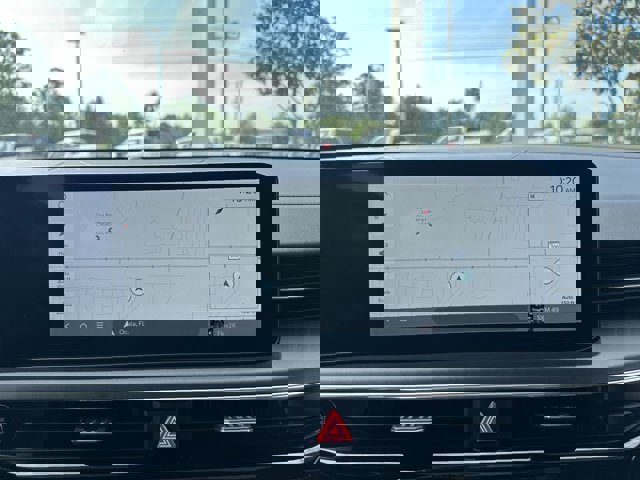 Vehicle image 18 of 26