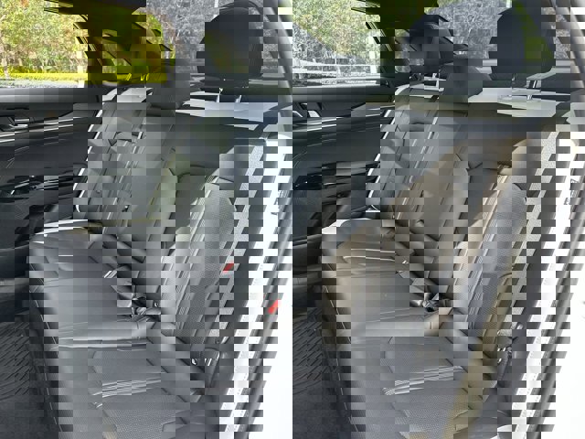 Vehicle image 23 of 26