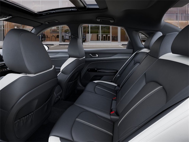 Vehicle image 18 of 27