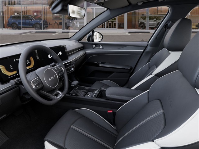 Vehicle image 17 of 27