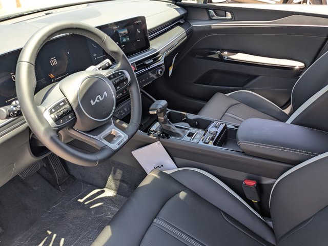 Vehicle image 18 of 31