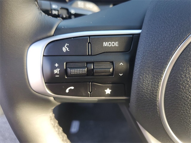 Vehicle image 11 of 30