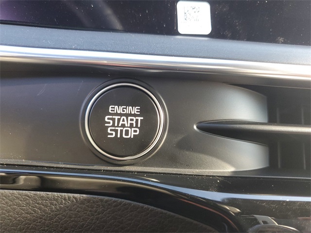 Vehicle image 20 of 30