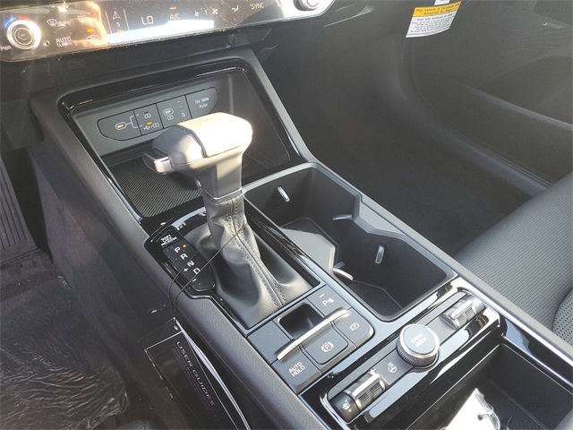 Vehicle image 19 of 30