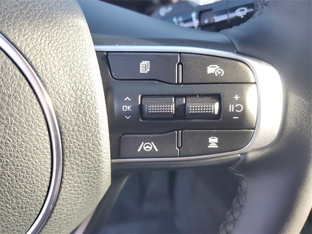 Vehicle image 12 of 30
