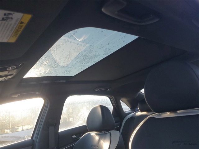 Vehicle image 21 of 30
